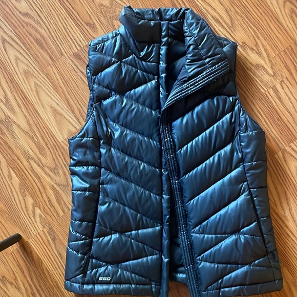 North Face Puffer Vest - Picture 1 of 4